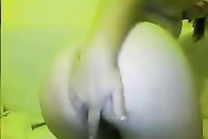 Chunky livecam skank licks and sucks her own teats