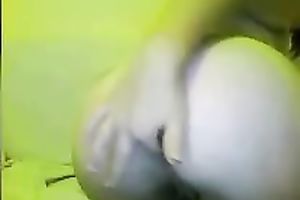 Chunky livecam skank licks and sucks her own teats