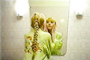 German all natural classic blondie in the bathtub bare