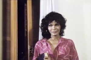 Ebony beauty and her hawt white blond bestfriend in softcore act