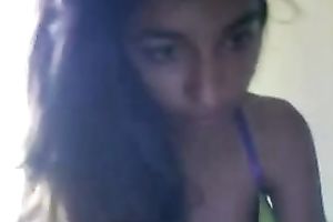 My marvelous exotic GF playing with her cookie in solo clip