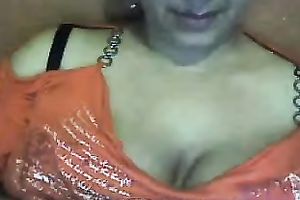 Mature dark skin Mexican white lady flashes her large hairless love tunnel