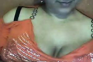 Mature dark skin Mexican white lady flashes her large hairless love tunnel
