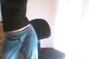 Perfectly shaped brunette hair livecam hottie teases me with her great forms