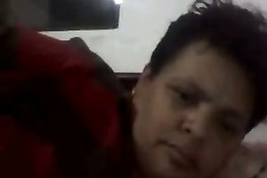 Mature dilettante bulky lady on cam flashing her privates