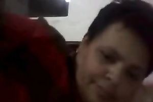 Mature dilettante bulky lady on cam flashing her privates