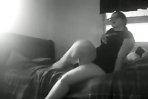 Bootylicious ebon housewife bounces and shakes her booty