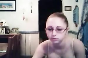 Torrid and cute nerdy girlie jams and brags of her large boobies on cam