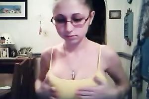 Torrid and cute nerdy girlie jams and brags of her large boobies on cam