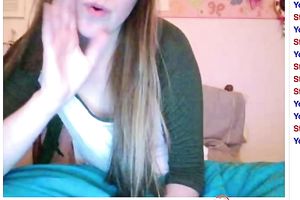 Tall webcam housewife with diminutive titties strips down to her pants