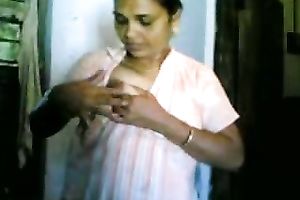 Old and slutty woman did not refuse to show me her tits