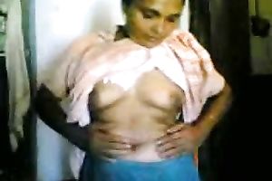 Old and slutty woman did not refuse to show me her tits