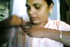 Old and slutty woman did not refuse to show me her tits