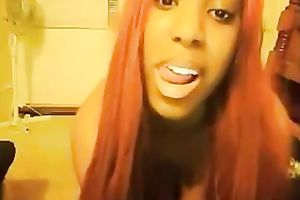 Flexible ebony hotwife showing her large boobies and butt on livecam