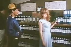 Seductive dark brown chick bonks passionately in a missionary position