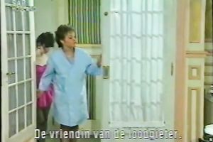 Slutty brunette hair skank acquires her unshaved poontang licked