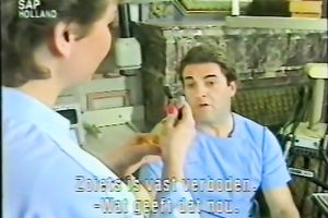 Slutty brunette hair skank acquires her unshaved poontang licked