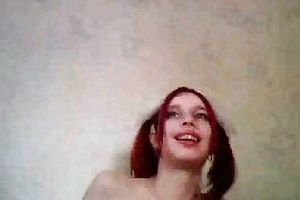 Ugly redhead web camera skank diddles and fist bonks her large shaggy cookie