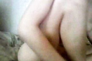 Ugly redhead web camera skank diddles and fist bonks her large shaggy cookie