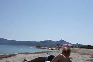 Auburn lewd white wife in sunglasses provided my buddy with a priceless BJ on beach