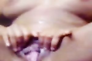 Thickalicious ebony doxy masturbates her warm fur pie on livecam