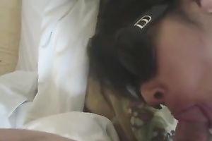 My eye catching white wife knows how give excellent head