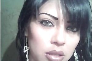 My eye catching white wife knows how give excellent head
