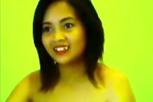 All natural exotic brunette livecam bitch flashed and played with her mangos