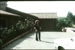 German classic dark brown milf giving head to her guy