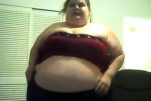Really lustful and highly chunky dilettante livecam nympho showed me her butt