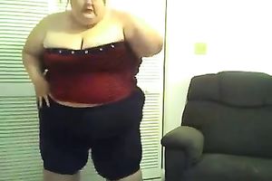 Really lustful and highly chunky dilettante livecam nympho showed me her butt