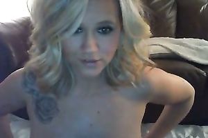 Alluring tattooed web camera golden-haired haired sexpot impressed me with her solo