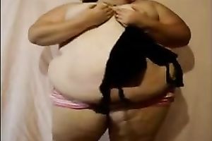 Disgusting chubby harlot tries to dance for me on cam