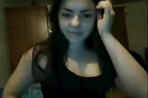 Webcam solo with brunette hair legal age teenager demonstrating her cute feet