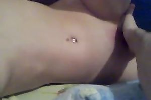 Natural babe with soaked bubble arse lets her BF to tickle her moist cunt