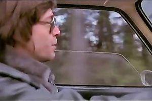 Blond head messy hussy gives fancy blow job to four eyed fellow in car