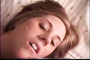 Cute and hawt girlfriend receives facial for the 1st time