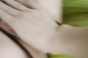 She reaches agonorgasmos and squirts so fast coz that babe has sensitive privates