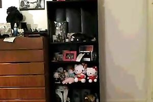 Spoiled non-professional webcam wife with a weird curly do showed her saggy knockers