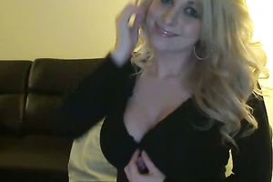 Amazing livecam chick showcases her mesmerizing billibongs previous to masturbating