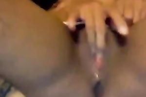 Black sexy chick flashed her fur pie and rubbed it perfectly well on livecam