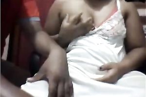 Dark skin fat married bimbo exposes herself on skype