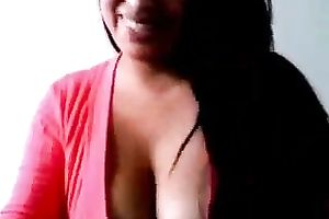 Busty chick unzips her jeans and fingers her cherry passionately