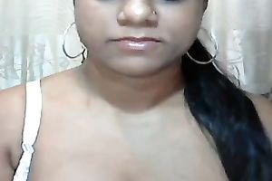 Indian fattie fingers her twat to agonorgasmos in livecam show