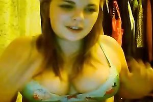 Nice cam show with my coed boasting of her mangos