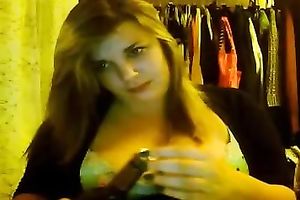 Nice cam show with my coed boasting of her mangos