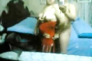 Voluptuous Arab Married slut doesn't mind to play with my large dong on livecam