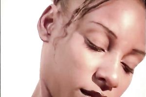 Treasure needs an auditions episode and dark fucker helps her make one