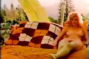 Sizzling golden-haired slut acquires her unshaved poontang licked