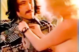 Sizzling golden-haired slut acquires her unshaved poontang licked